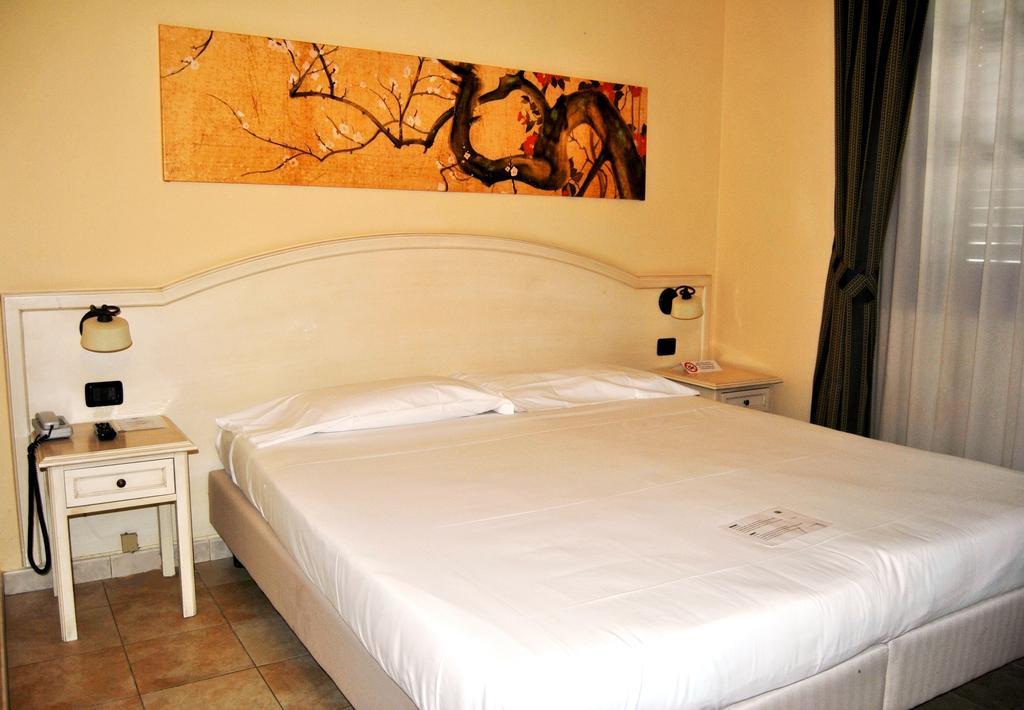 Hotel Sextum Bientina Eksteriør billede